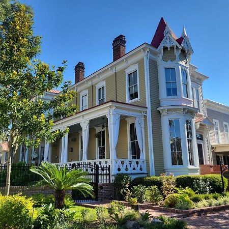 Thomas Weihs Haus Bed & Breakfast Savannah Exterior photo
