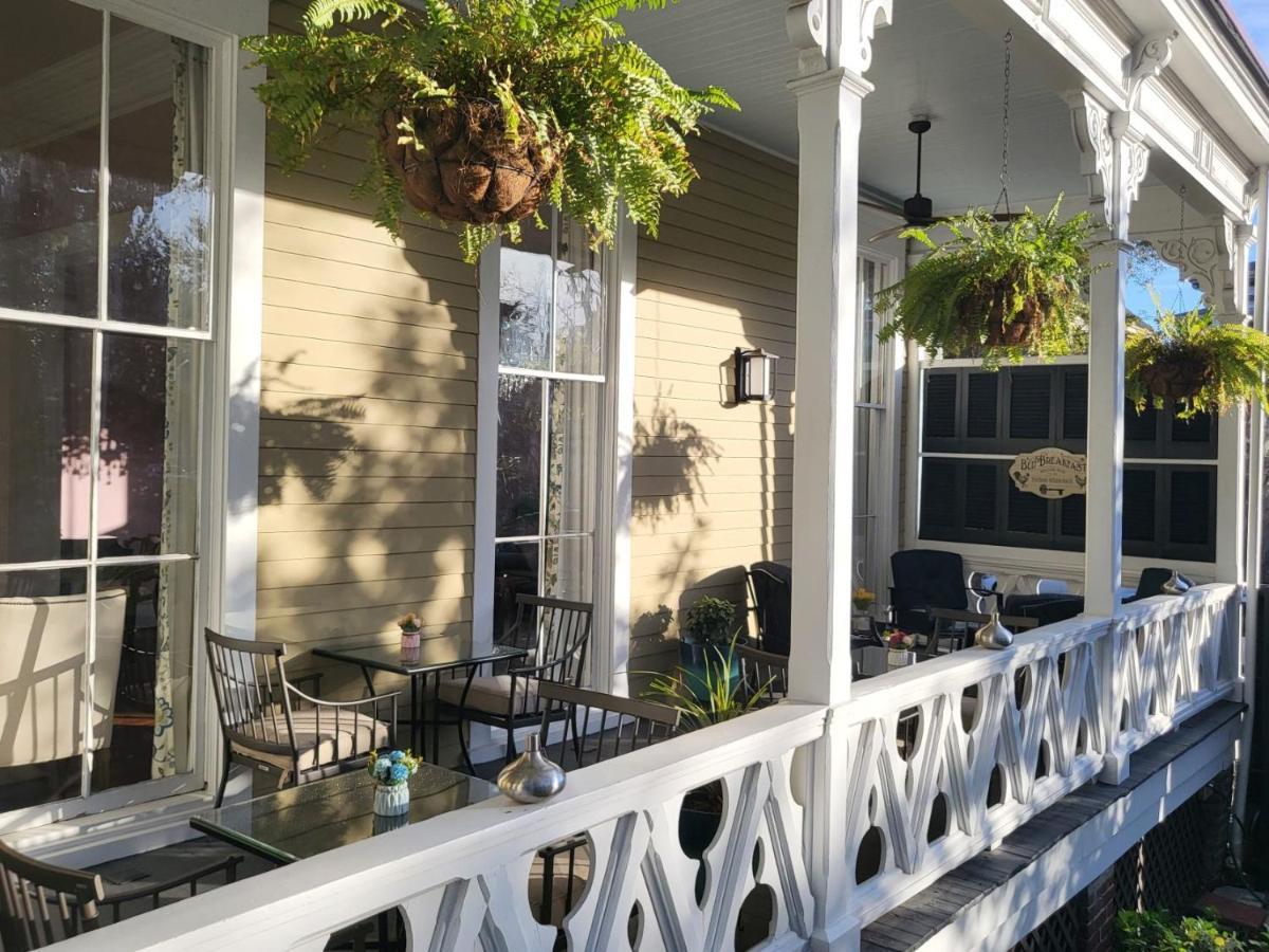Thomas Weihs Haus Bed & Breakfast Savannah Exterior photo
